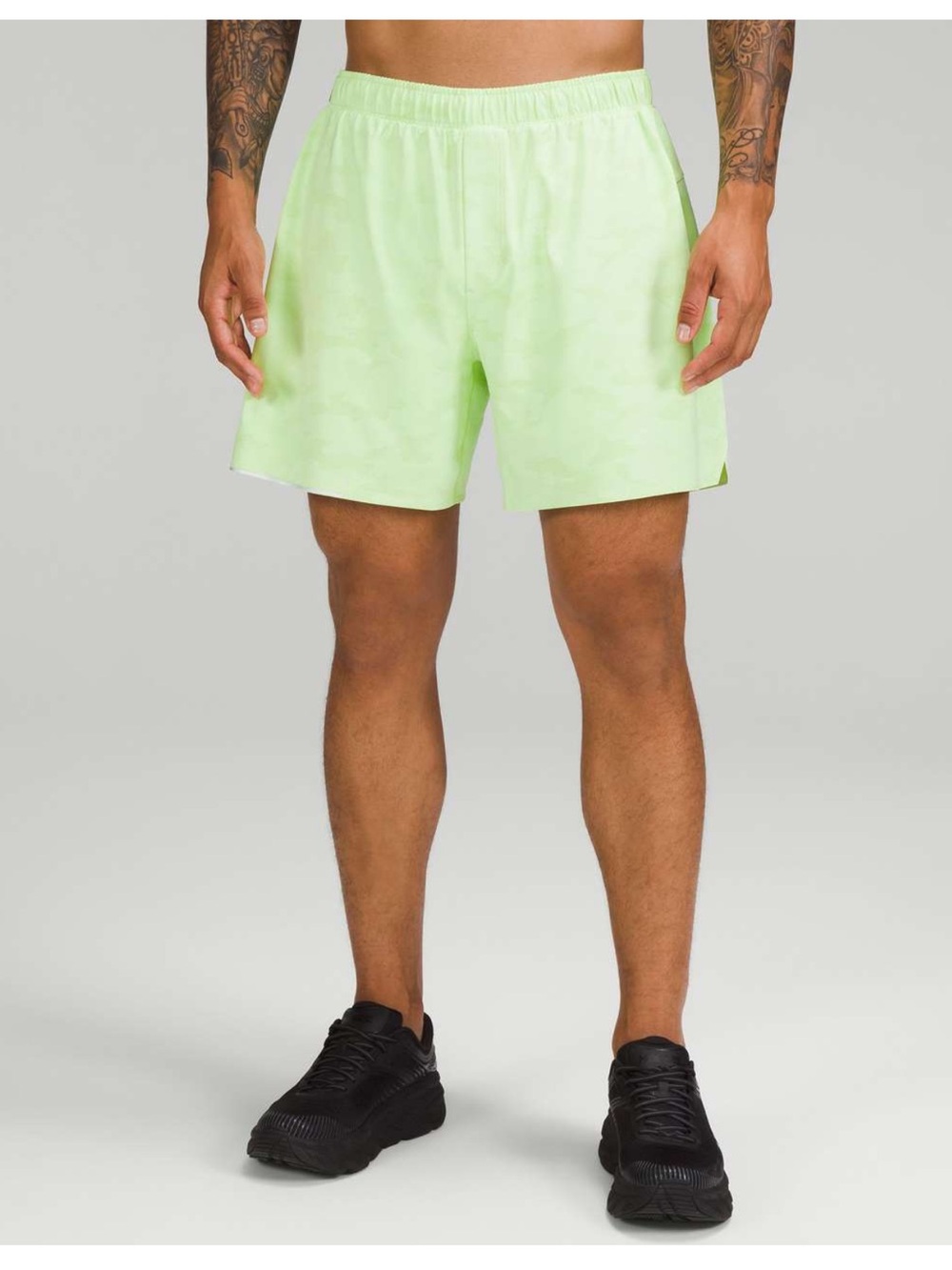 Lululemon surge lined green Camo Athletic Shorts size m active wear, gym
